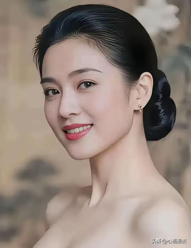 郑钦文三盘逆转萨卡里 终结连败斩获草地赛季首胜