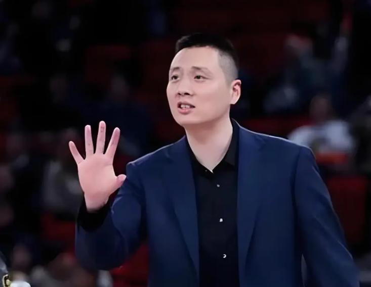金年会体育不到两年前,他被国王裁掉,如今他却带领尼克斯拿到了总冠军?