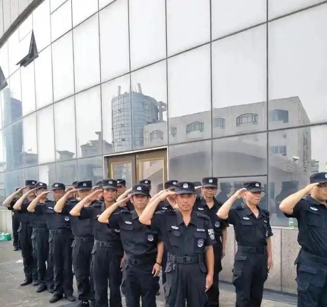 金年会体育米奇：福克斯明天比赛最后时刻依然会拿球 并且我对他充满信心