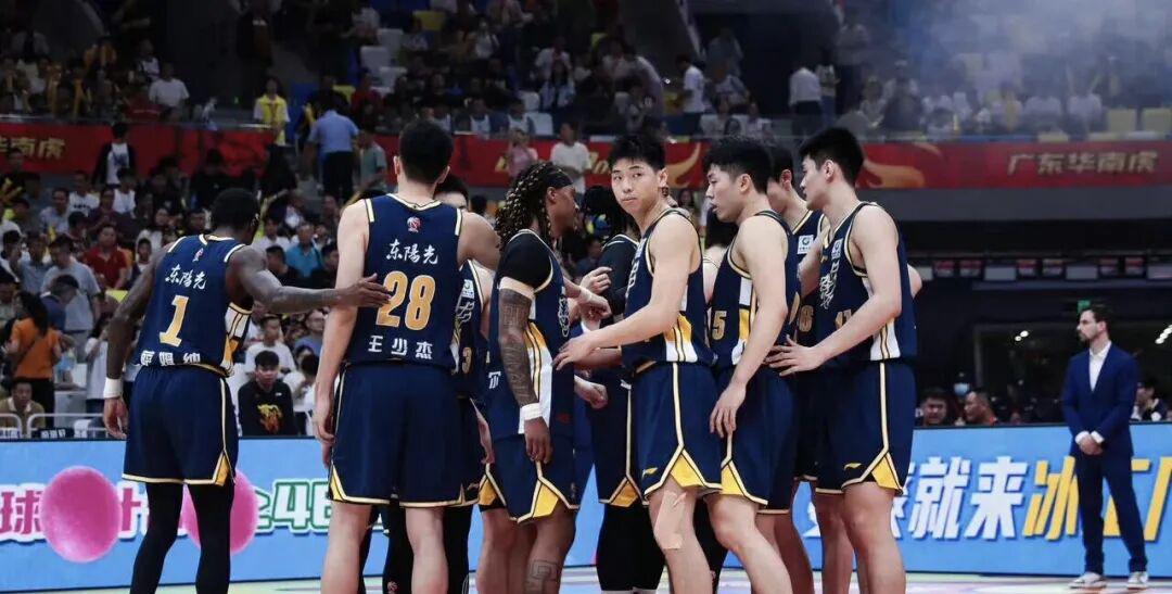 U17男篮虐委内瑞拉!张懿赵杰+2将齐爆,多人贡献,吕飞燕下替补