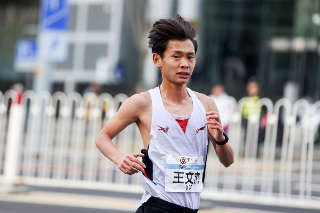 金年会体育-纽约小子阿尔瓦拉多:从落选到冠军,命运太疯狂