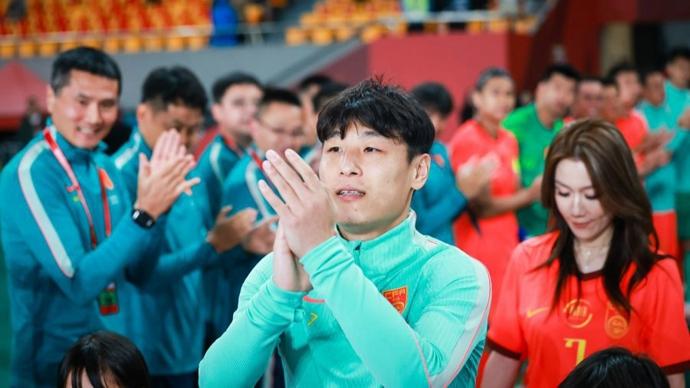 挑衅文班亚马？帕金斯怒斥尼克斯球迷：这是往火上浇油
