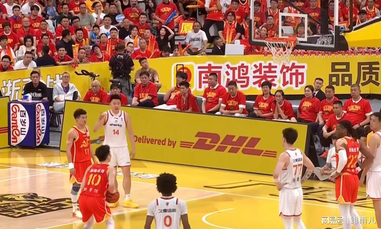 金年会体育24小时概率涨5倍,超热火成第一下家,绿军追字母哥这事疑点太多