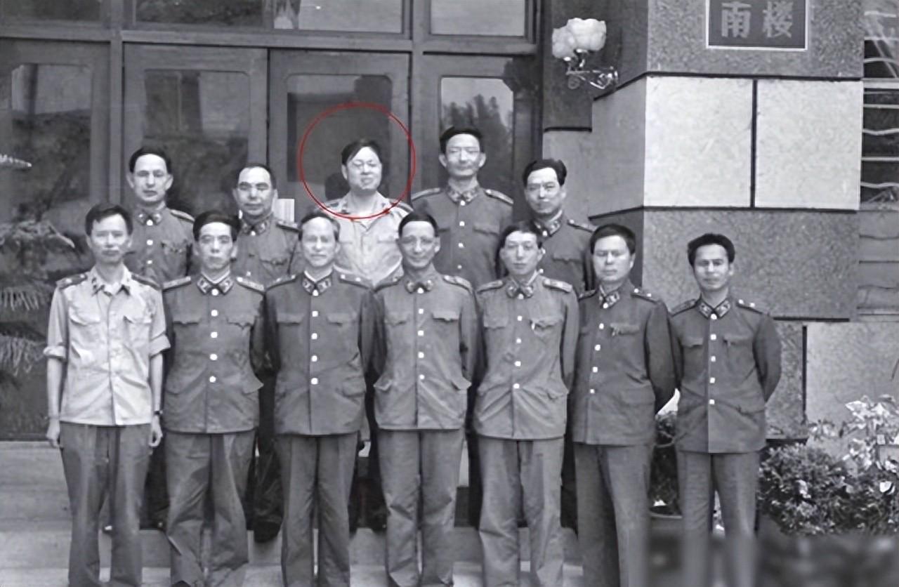 金年会体育卧槽！大清洗？汤普森要离队，欧文也得走......