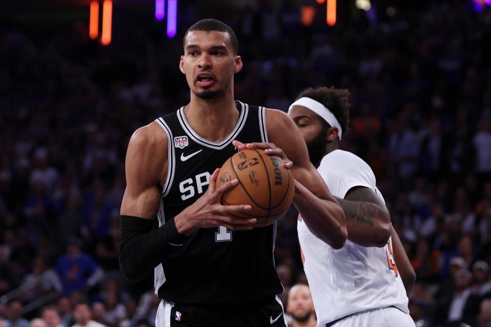 突发!福克斯取关马刺,字母哥交易倒计时,快船计划追求FMVP
