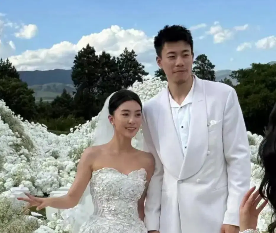 金年会体育美媒推演字母哥三方交易框架