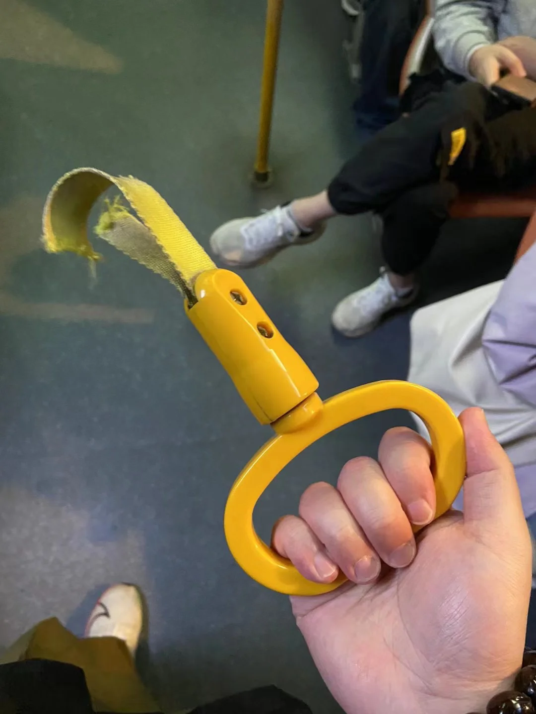 在完成湖人试训后还要去3支球队试训,他总共要试训14支球队?