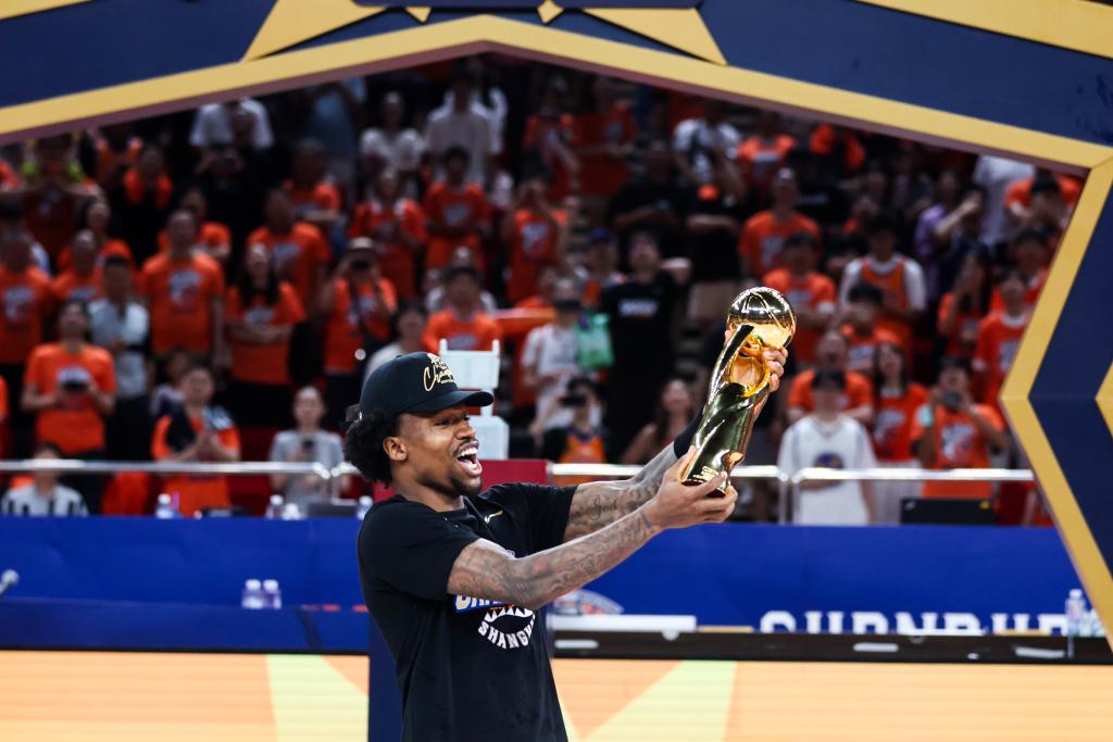 金年会体育迈克·布朗的NBA冠军履历:尼克斯主帅有多少枚戒指?
