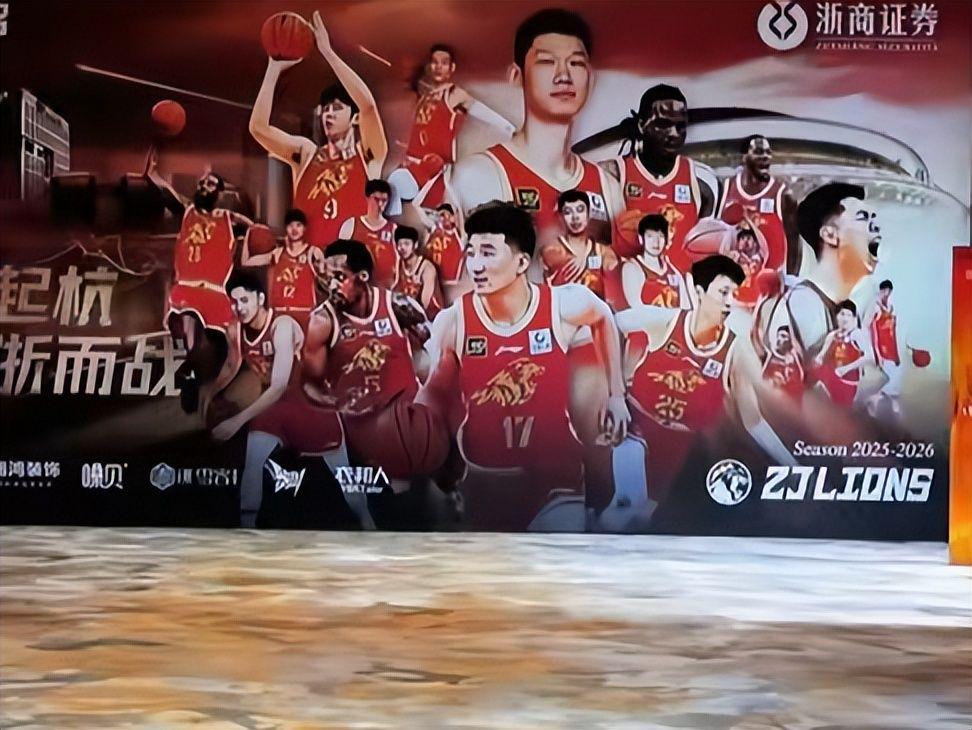 金年会体育19岁意中锋退NBA选秀加盟NCAA
