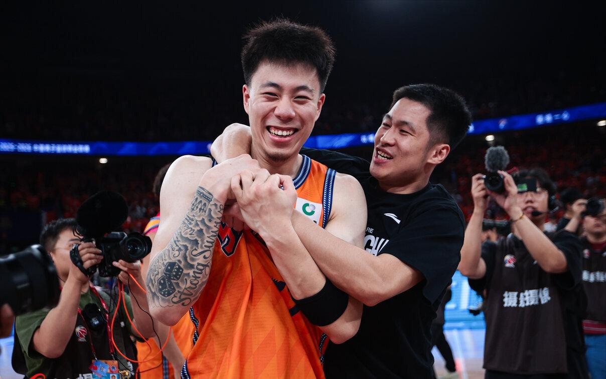 纽约尼克斯队时隔53年再夺NBA总冠军