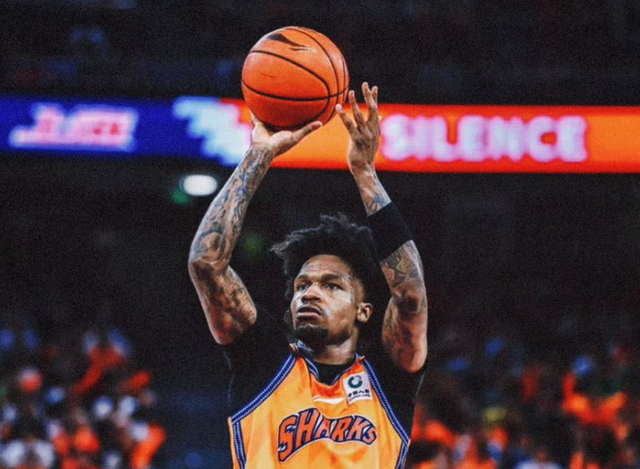 NBA球员齐聚青训营:朗多传授球商,欧文膝伤后首秀状态良好