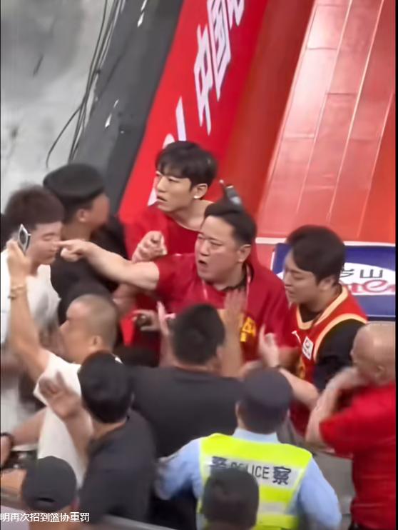 布朗直播谈尼克斯夺冠坦言痛苦