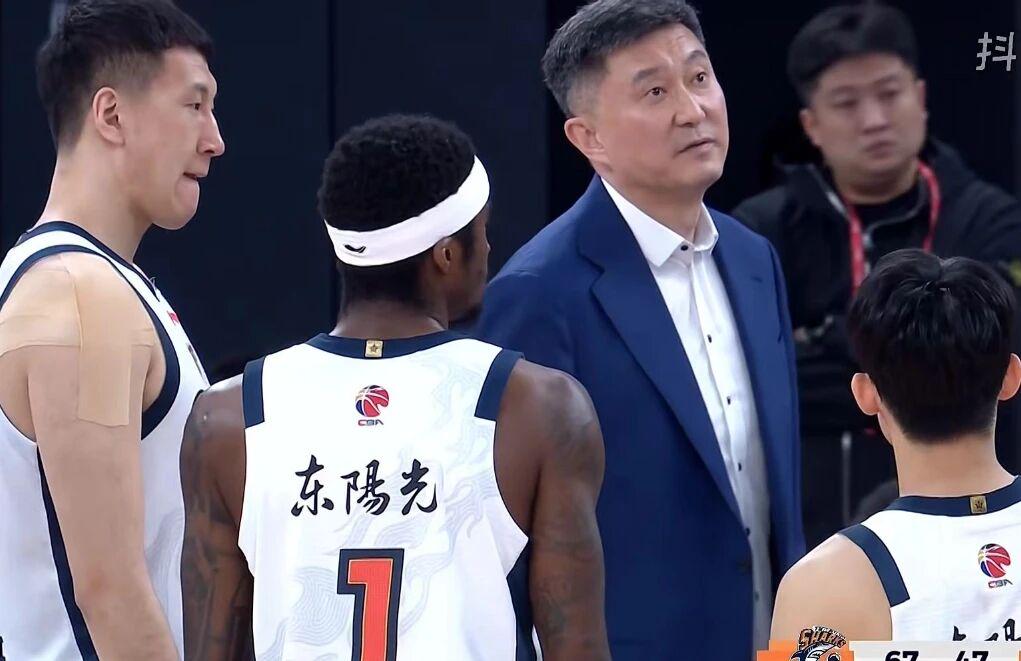 灰熊有机会在下赛季迎来蜕变,但他们首先要解决莫兰特的问题?