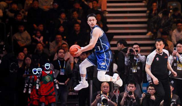 金年会体育天呐!绿军3方大交易,目标:送走杰伦