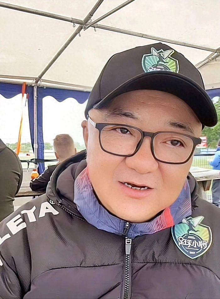 罗马诺:曼联2月就和安德雷桑托斯经纪人沟通,维韦尔了解他